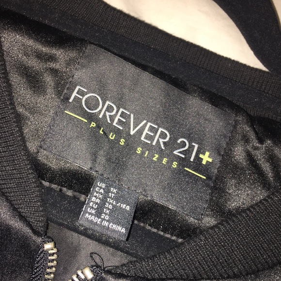 Plus size Bomber jacket with cherry blossoms - Picture 5 of 5